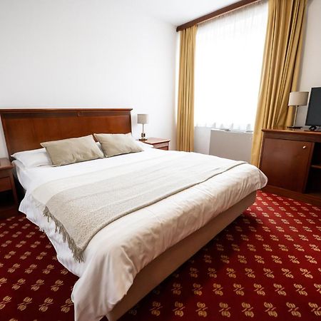 Hotel Zvezda Murska Sobota Εξωτερικό φωτογραφία